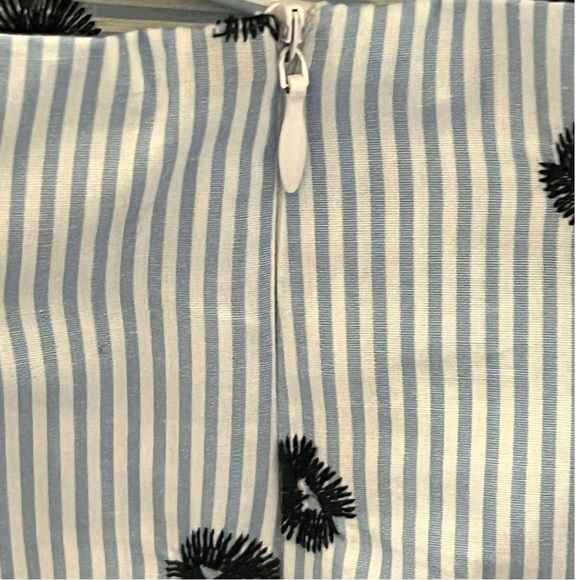 White and Blue Ruched Pencil Skirt Knee-Length - Picture 7 of 7